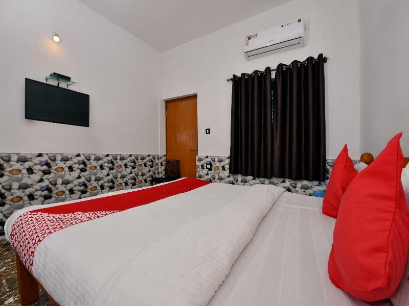 Oyo 10809 Hotel Tushar Inn Бага Екстер'єр фото