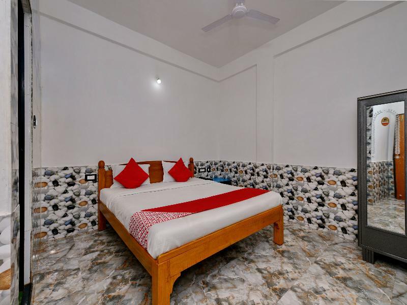 Oyo 10809 Hotel Tushar Inn Бага Екстер'єр фото